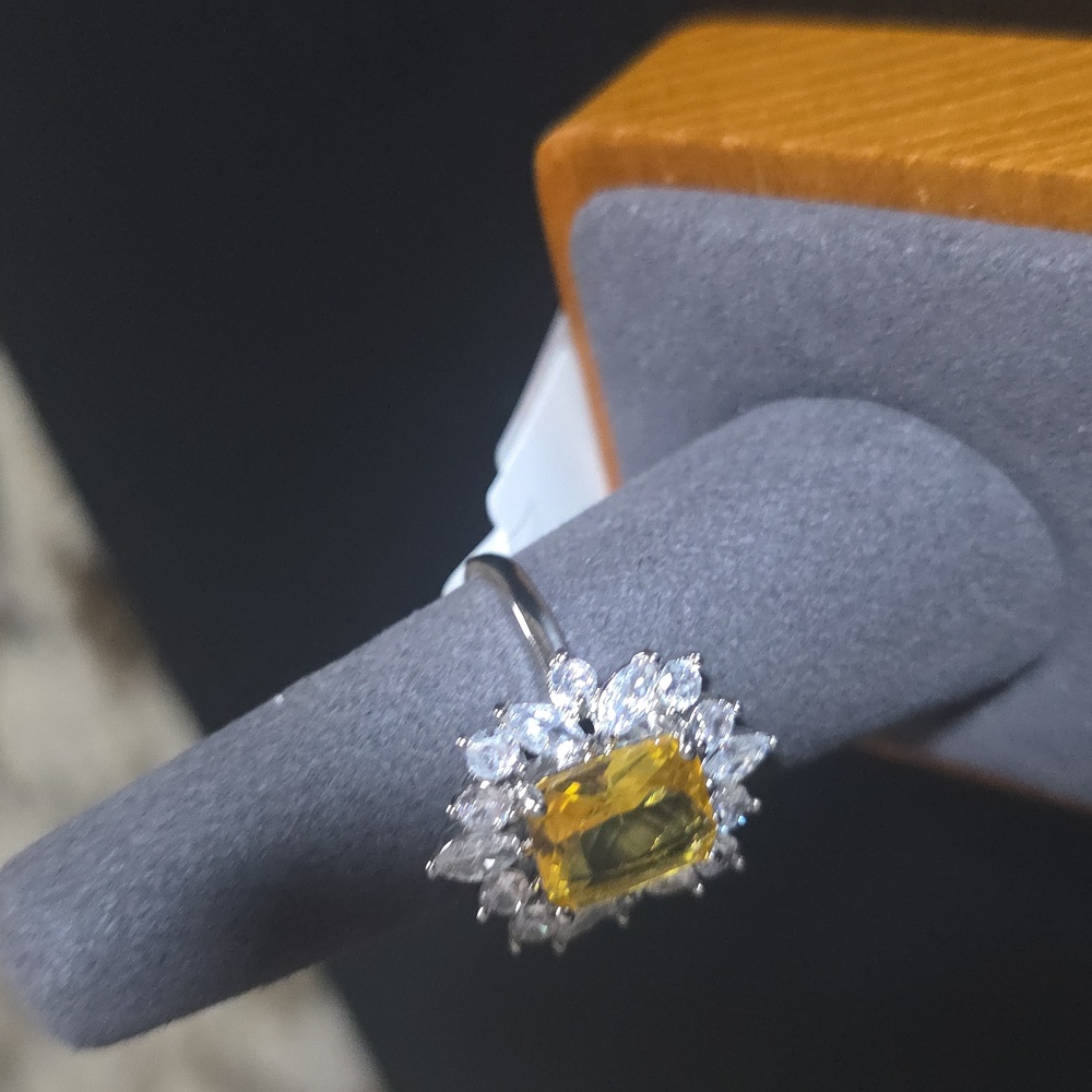 ALLURE  Yellow and Silver Gemstone Ring - Picture 3 of 4